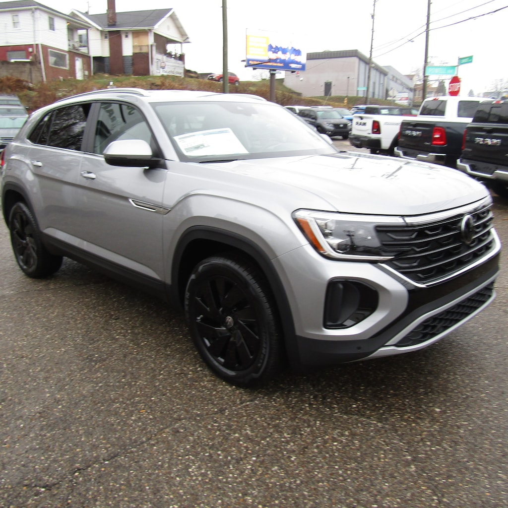 New 2026 Volkswagen Atlas Cross Sport 2.0T SE w/Technology SUV