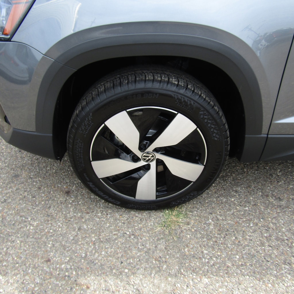 New 2025 Volkswagen Taos 1.5T S SUV