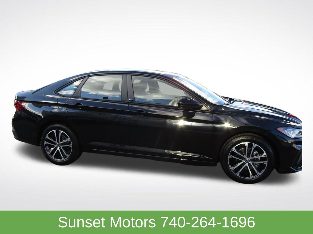 2026 Volkswagen Jetta Sport - Photo 6