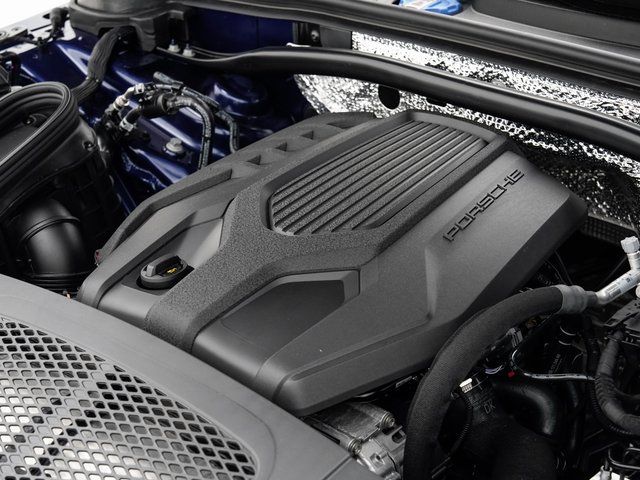 2025 Porsche Macan T - Photo 28