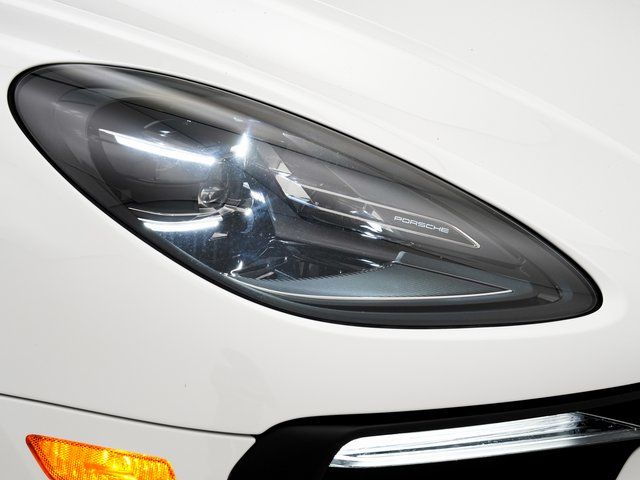 2025 Porsche Macan Base - Photo 29