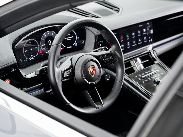 2025 Porsche Panamera Base - Photo 9