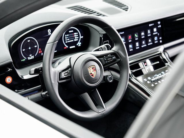 2025 Porsche Panamera Base - Photo 10
