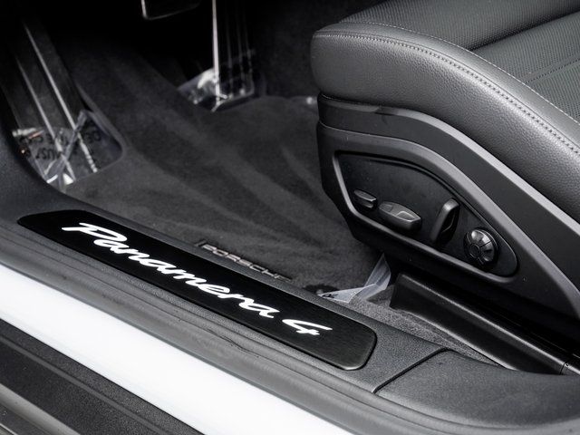 2025 Porsche Panamera Base - Photo 12
