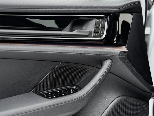 2025 Porsche Panamera Base - Photo 8