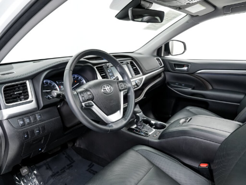 Used 2017 Toyota Highlander Limited SUV