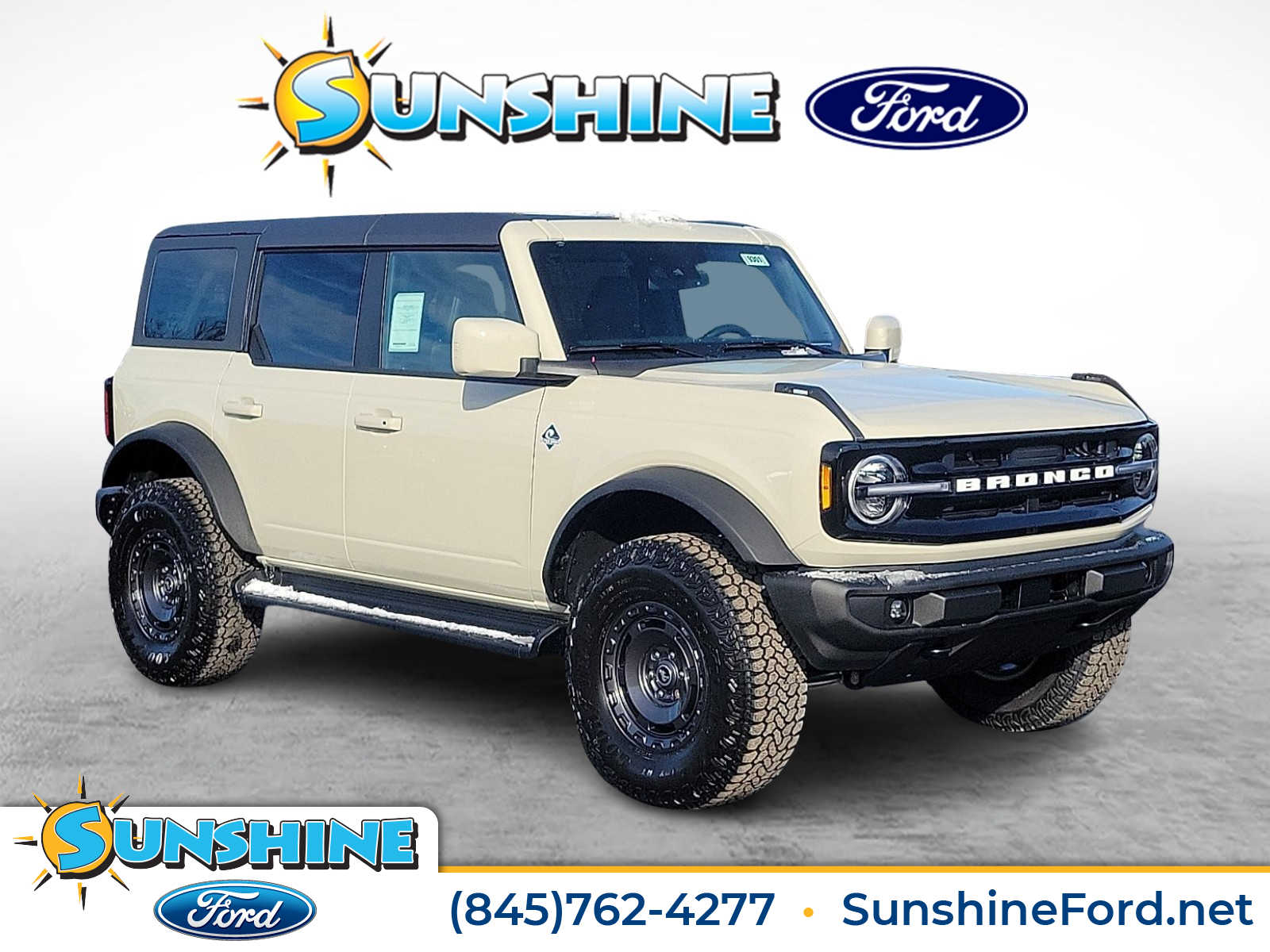 2025 Ford Bronco Outer Banks's photo