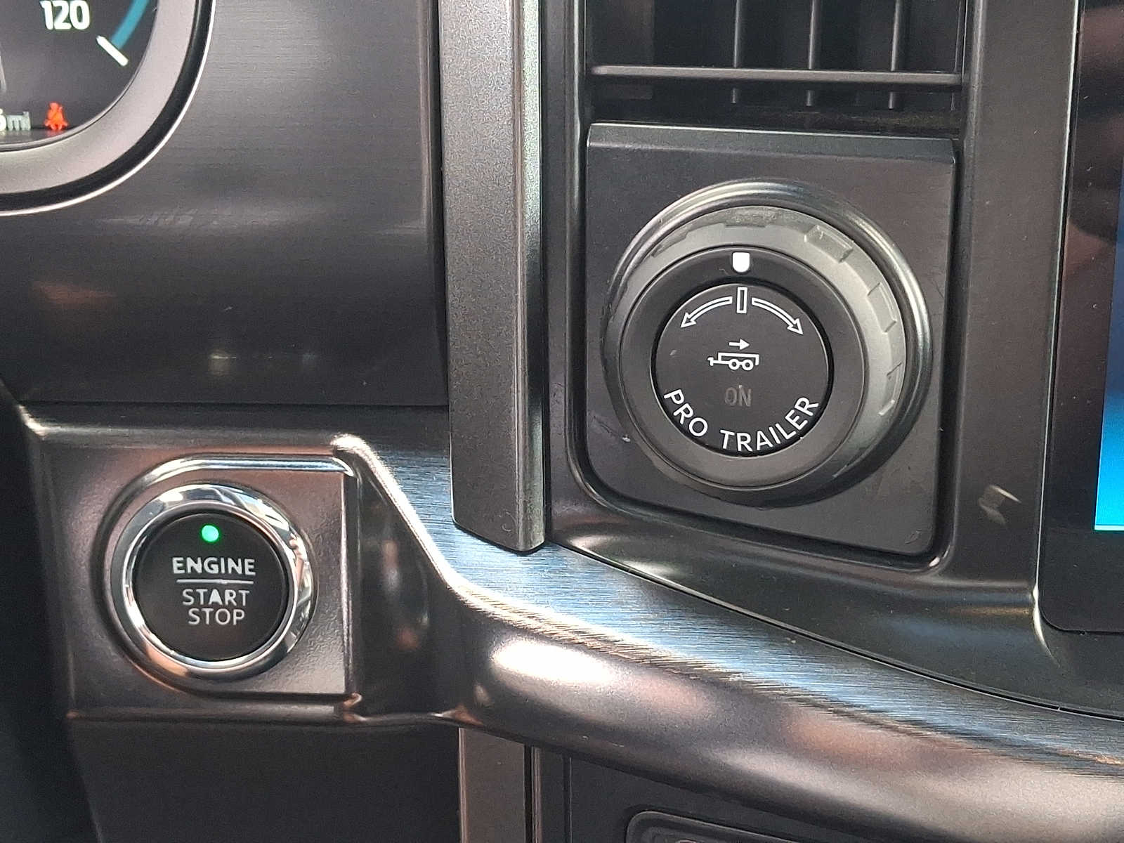 2023 Ford F-150 Lariat - Photo 26