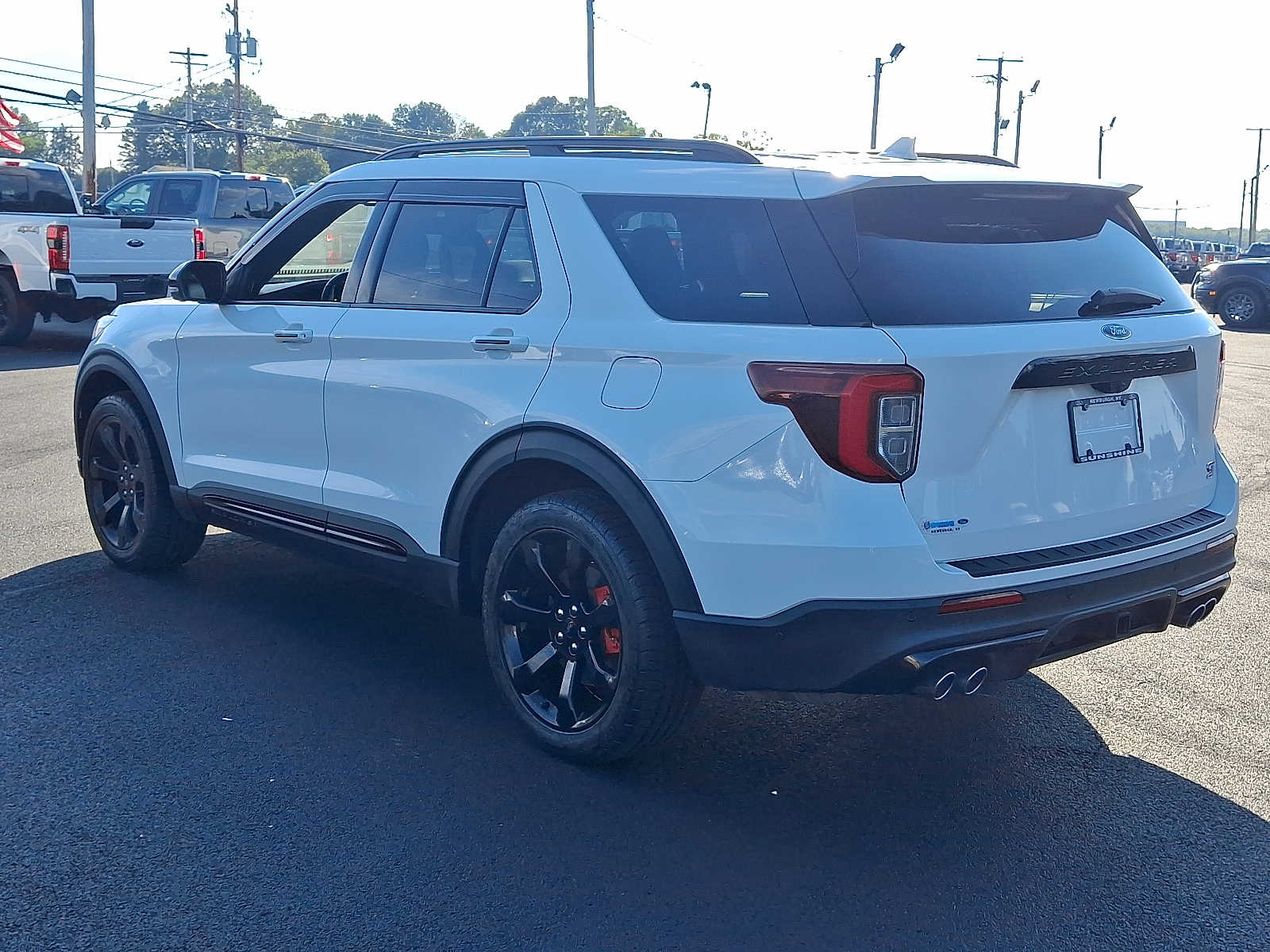 2021 Ford Explorer ST photo 4
