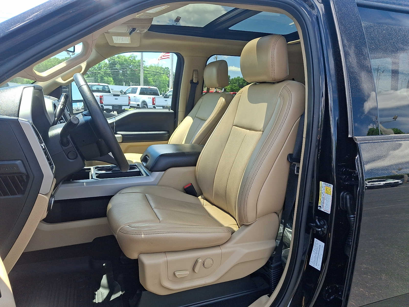 2020 Ford F-350 Super Duty Lariat - Photo 14