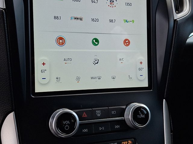 2022 Ford Edge SEL - Photo 17