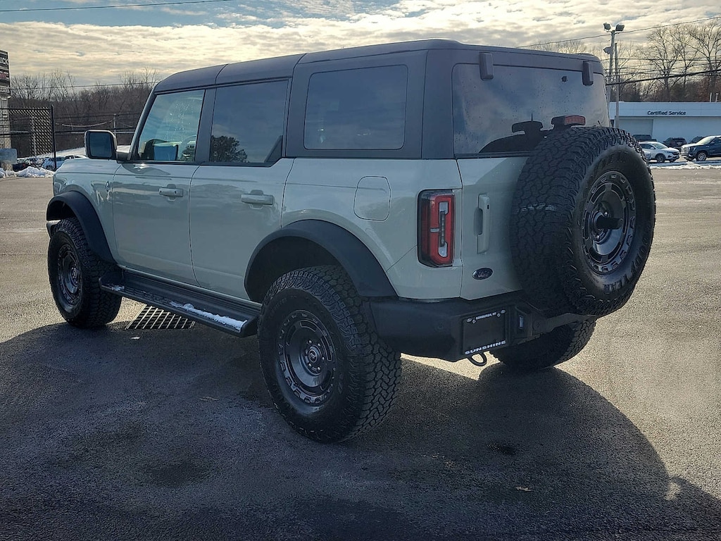 New 2025 Ford Bronco Outer Banks 4x4