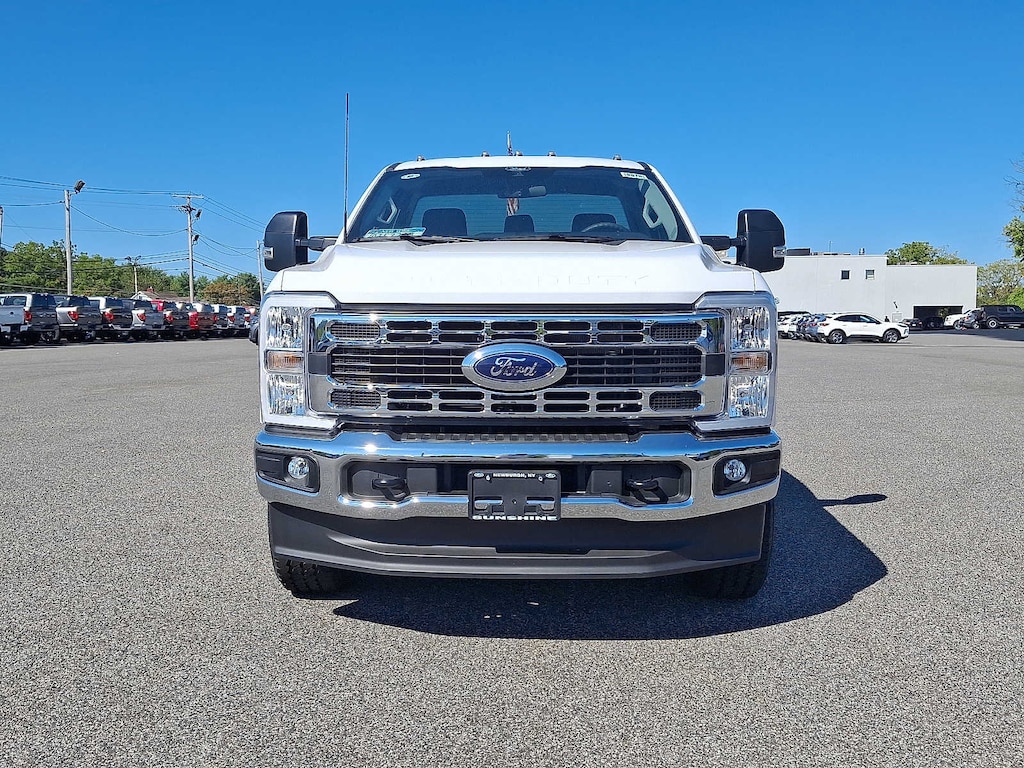 New 2025 Ford Super Duty F-350 SRW F-350 XLT 4WD Reg Cab 8 Box