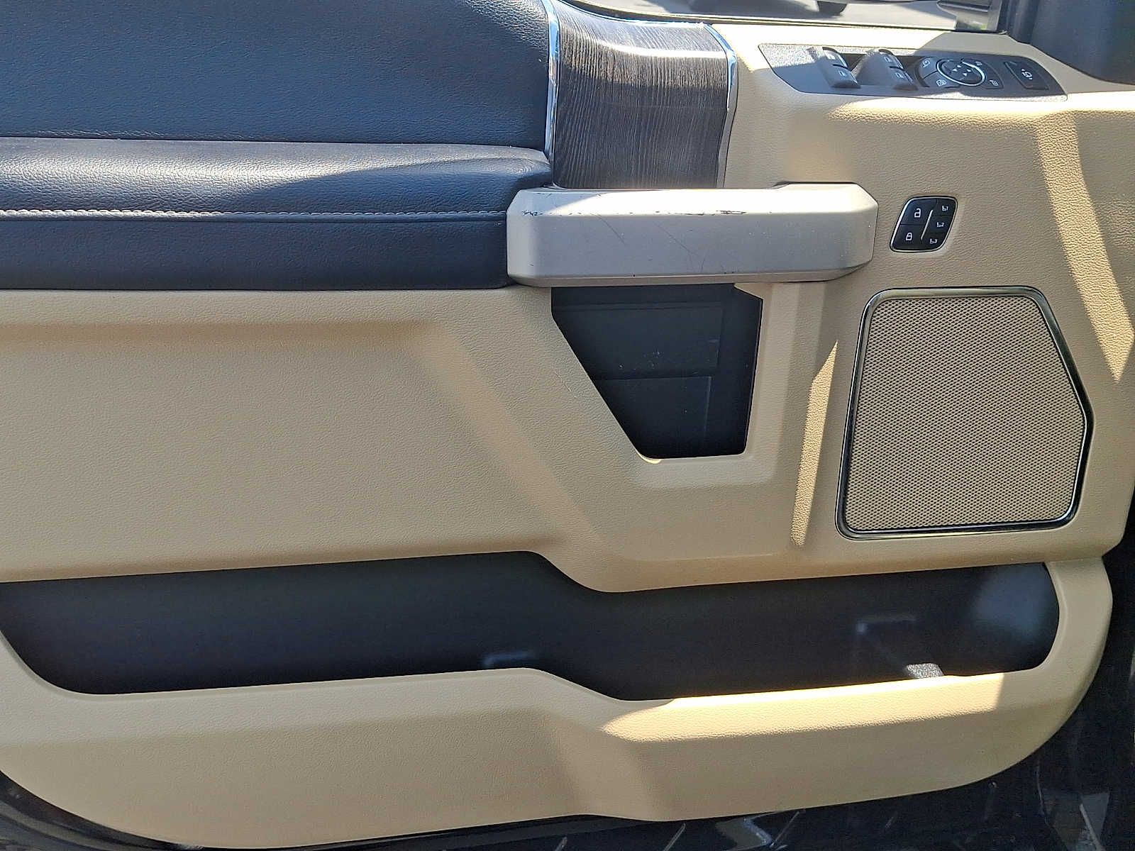 2020 Ford F-350 Super Duty Lariat - Photo 13