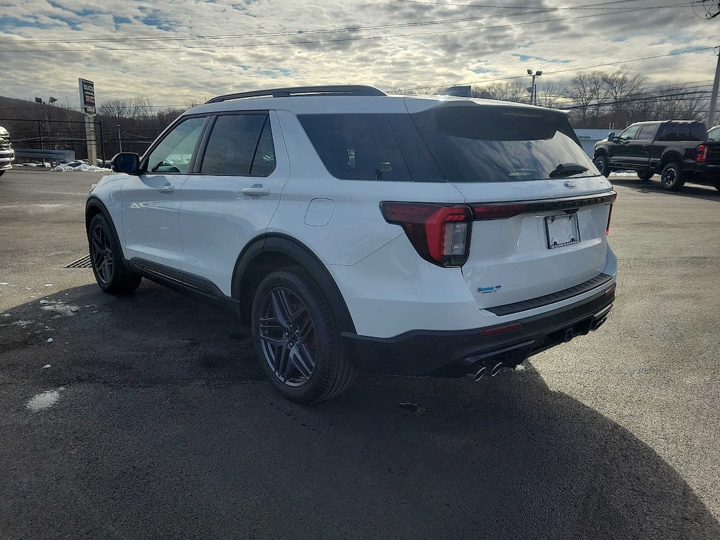 New 2025 Ford Explorer ST 4WD