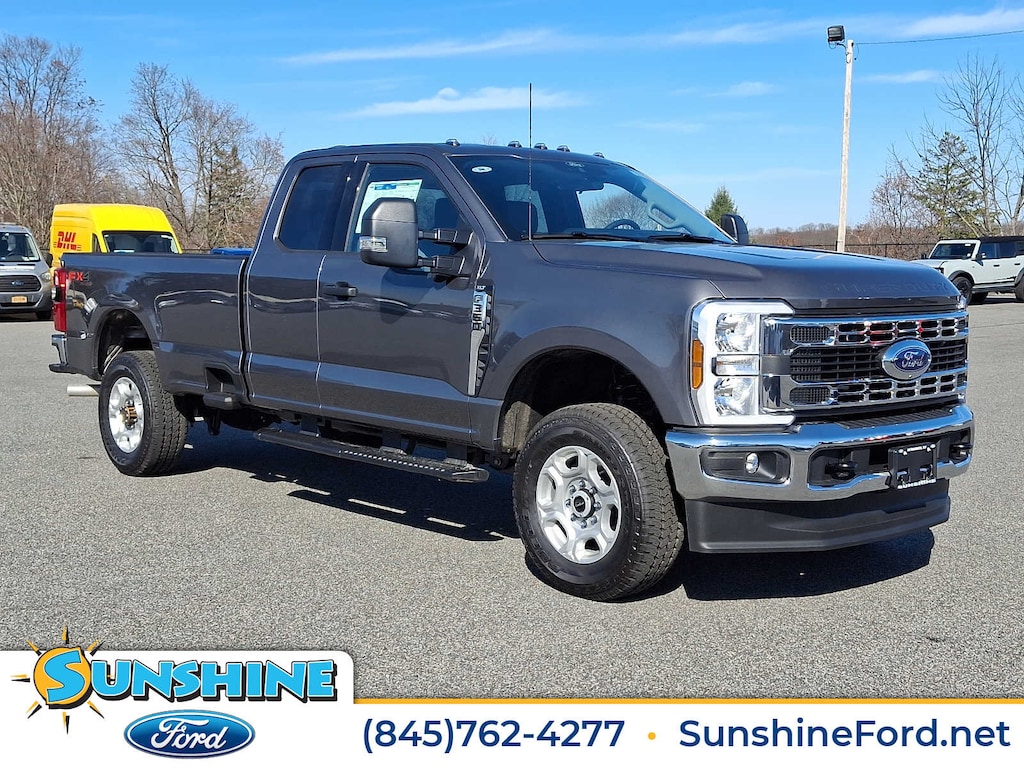 New 2025 Ford Super Duty F-350 SRW F-350 XLT 4WD SuperCab 8 Box