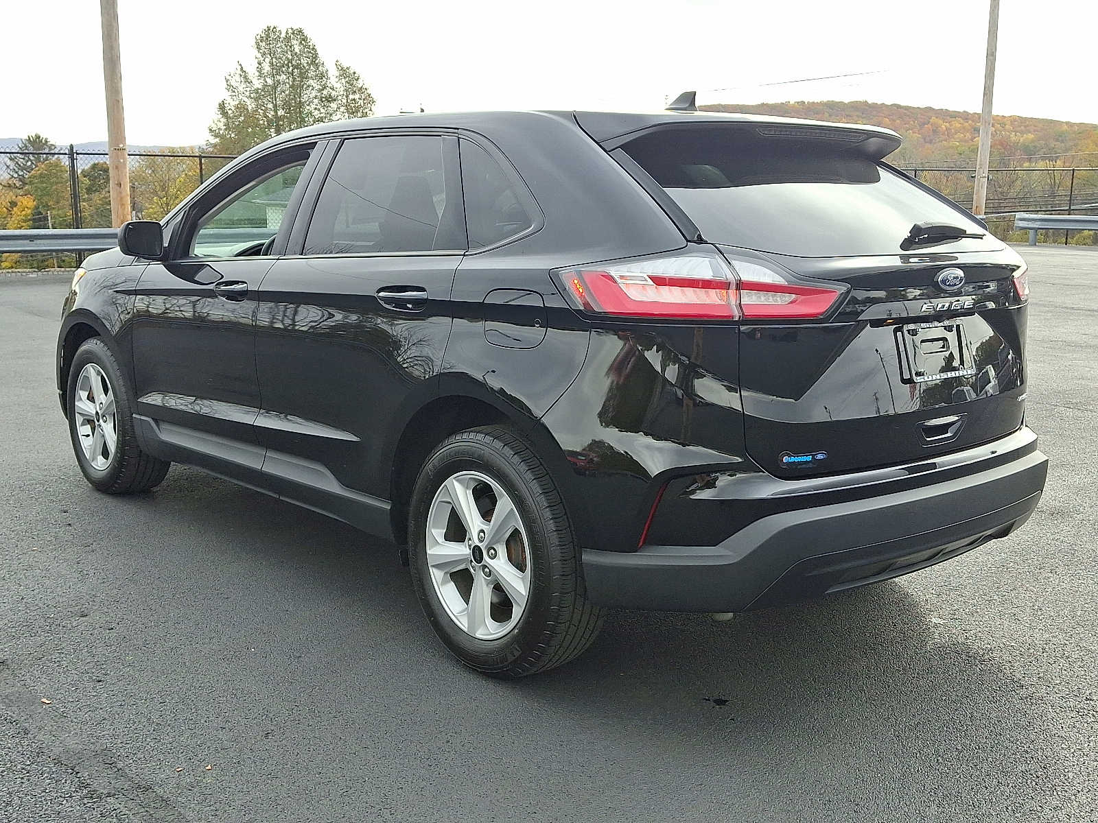 2024 Ford Edge SE photo 2