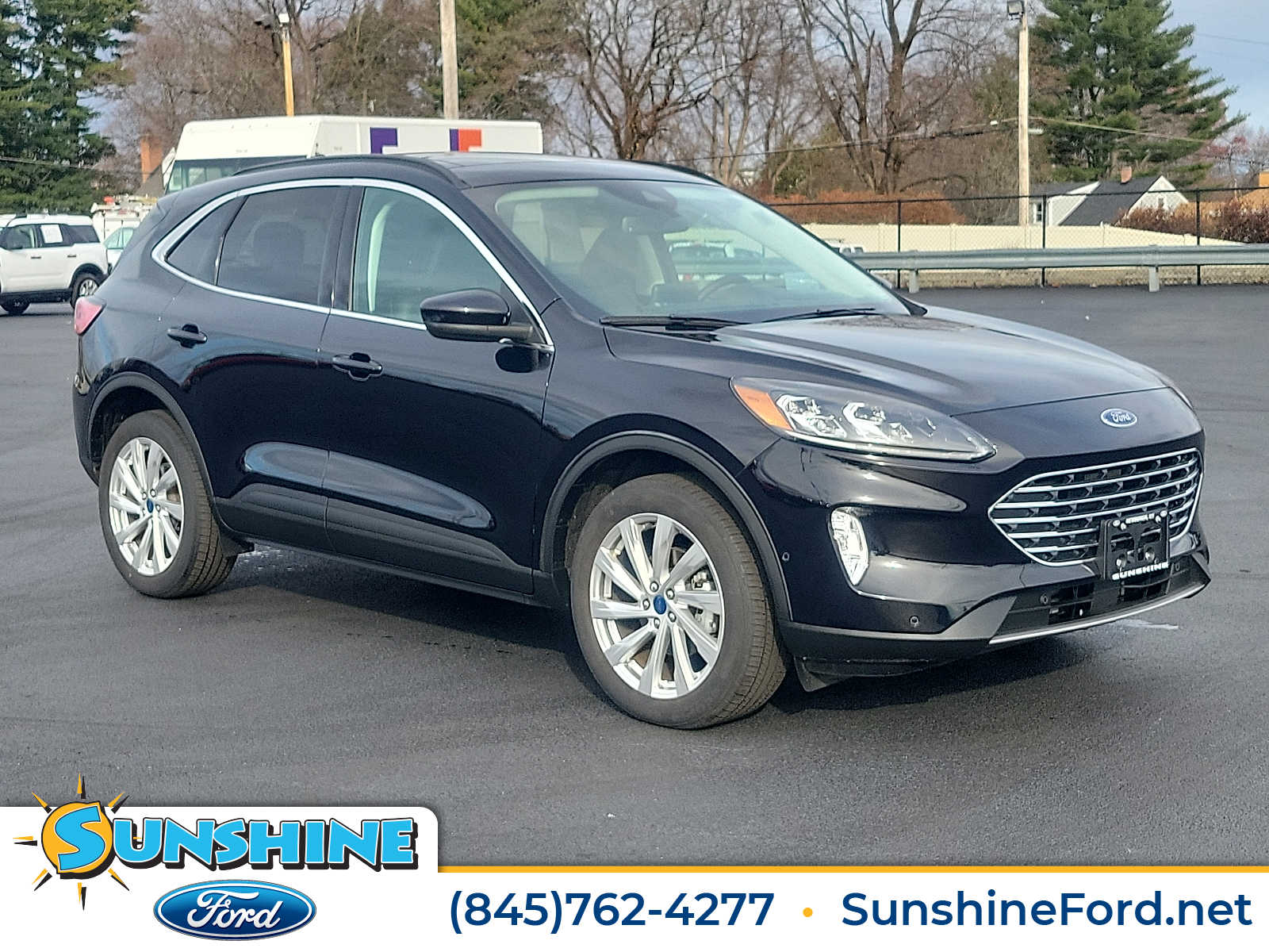 2022 Ford Escape Titanium's photo