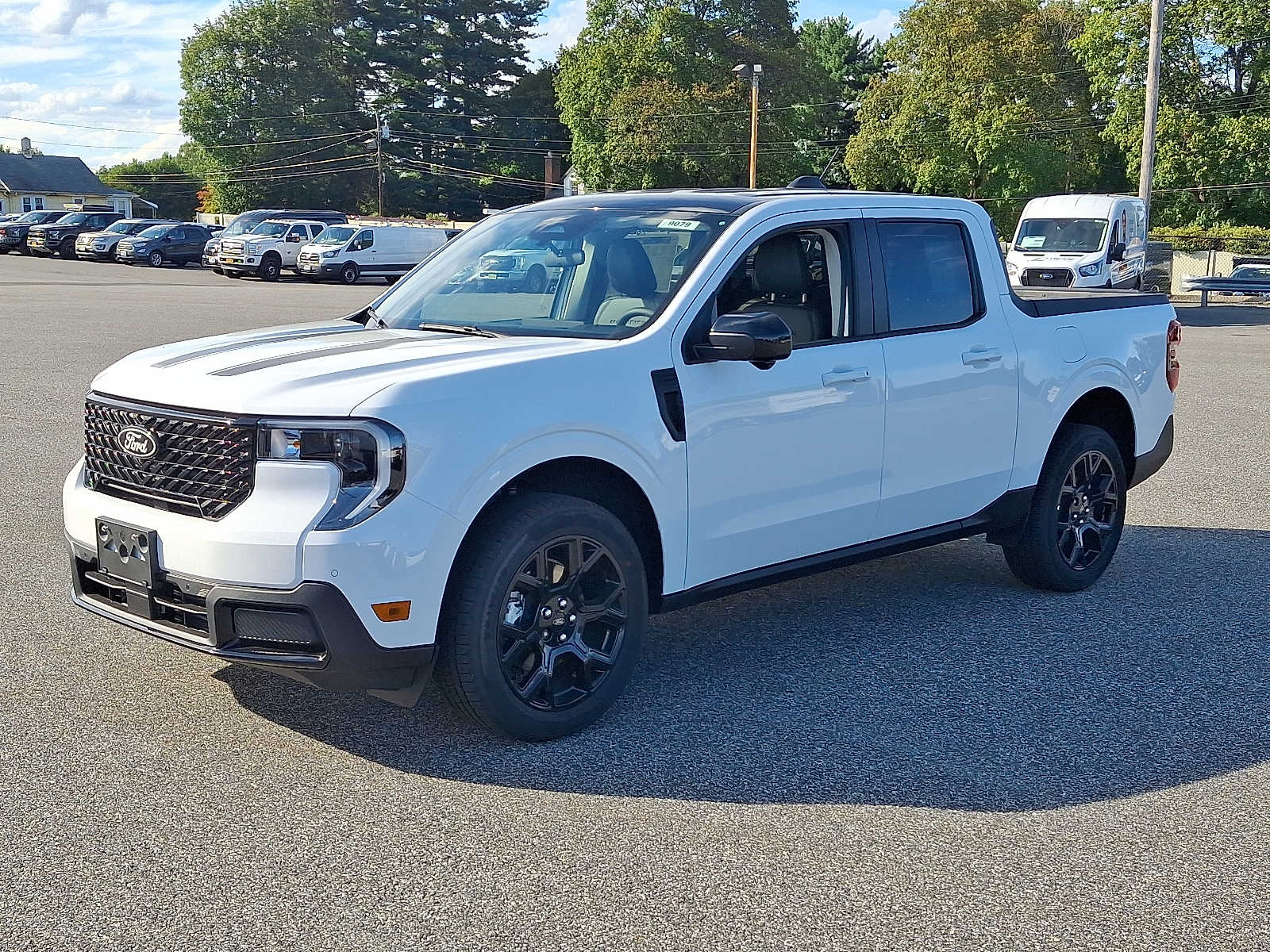 2025 Ford Maverick Lariat photo 3