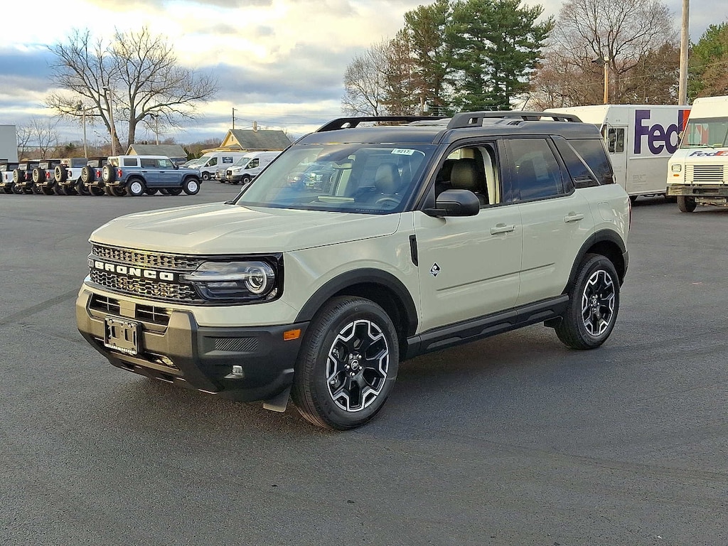 New 2025 Ford Bronco Sport Outer Banks 4x4
