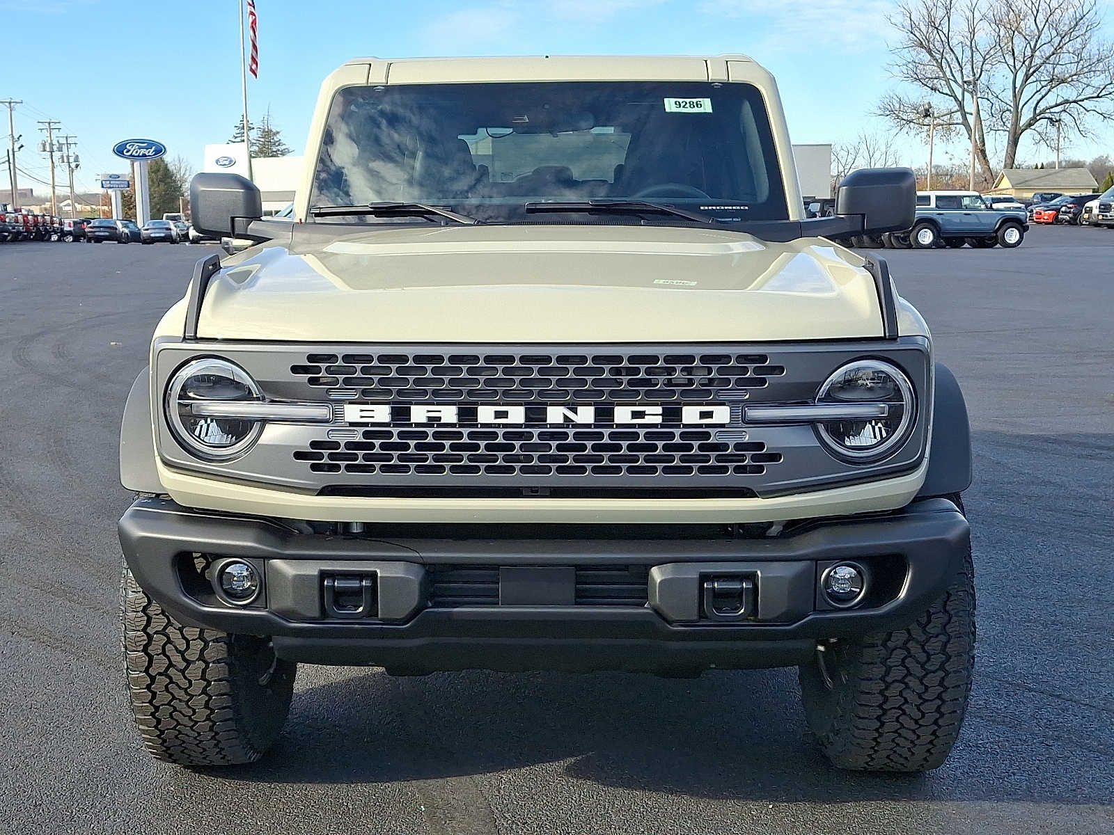 2025 Ford Bronco Badlands photo 2
