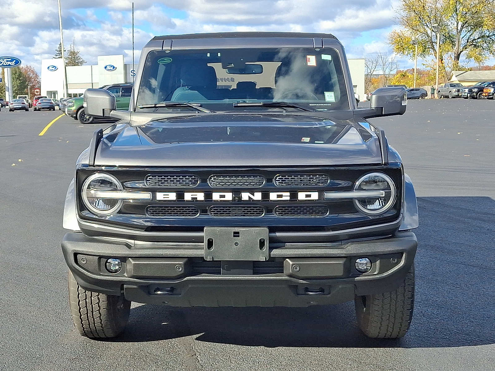 2023 Ford Bronco Outer Banks photo 2