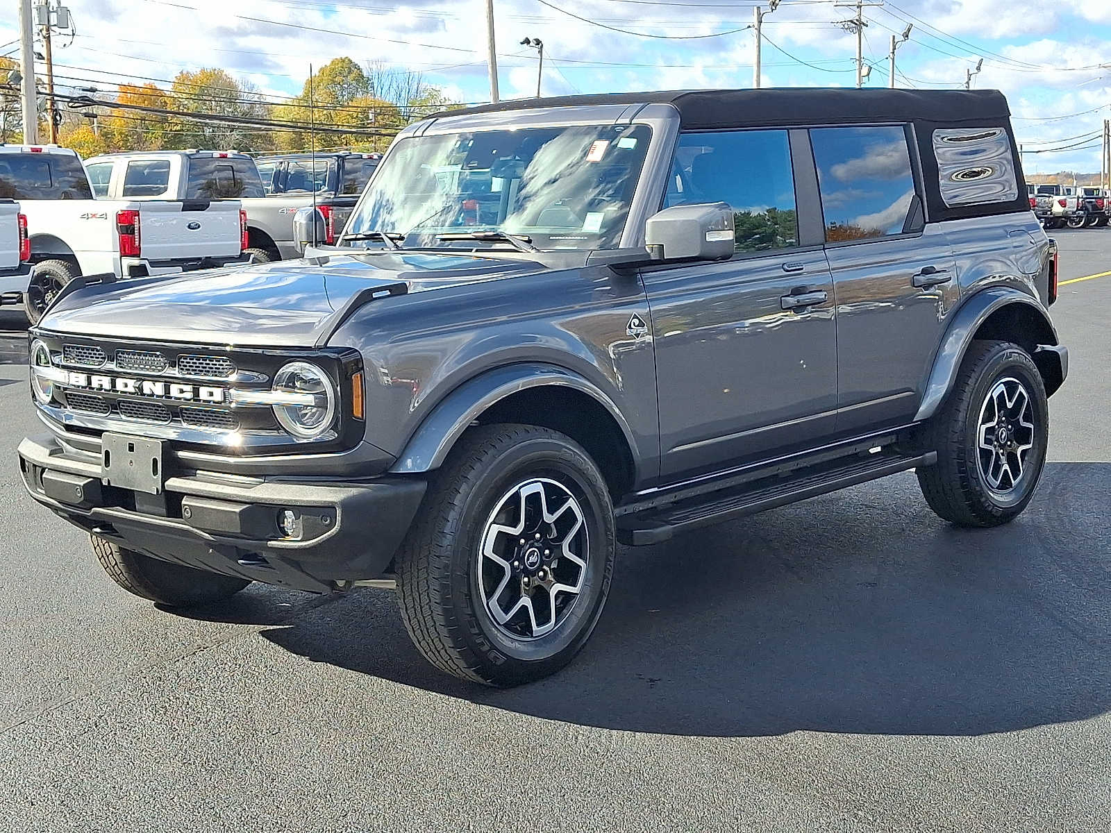 2023 Ford Bronco Outer Banks photo 3