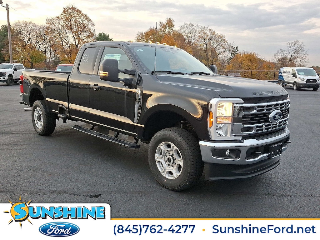 New 2025 Ford Super Duty F-350 SRW F-350 XLT 4WD SuperCab 8 Box