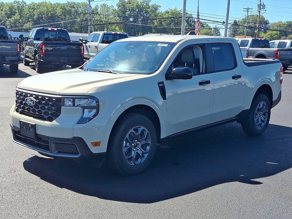 New 2025 Ford Maverick XLT FWD SuperCrew
