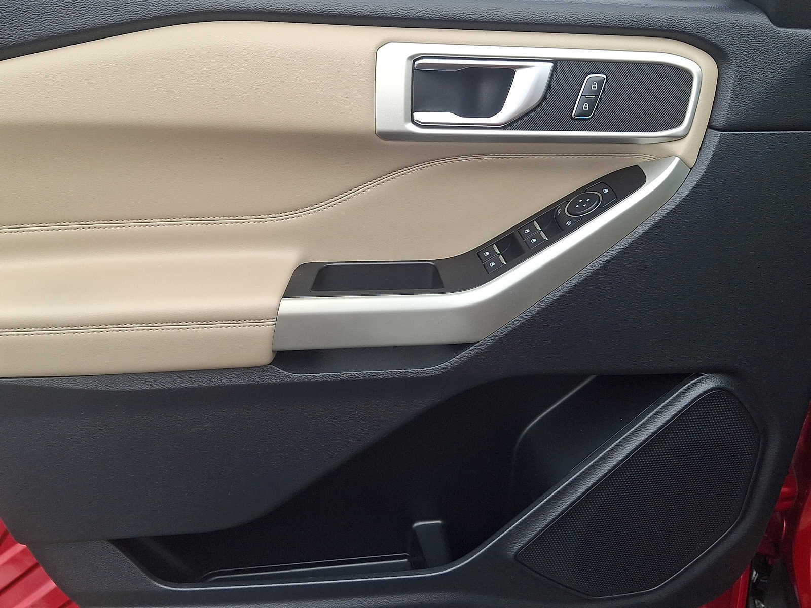 2020 Ford Explorer XLT - Photo 13