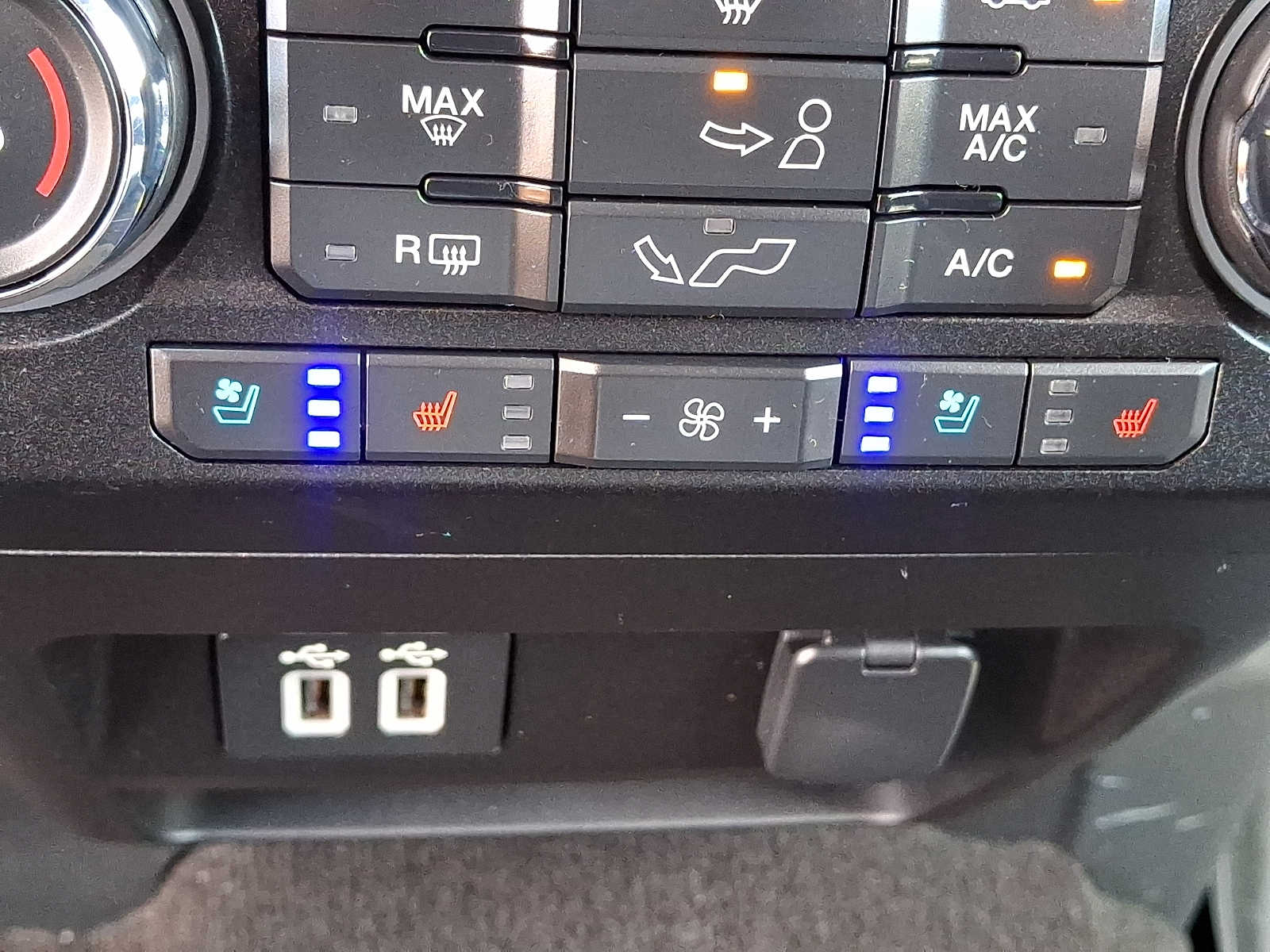 2020 Ford F-150 Lariat - Photo 25