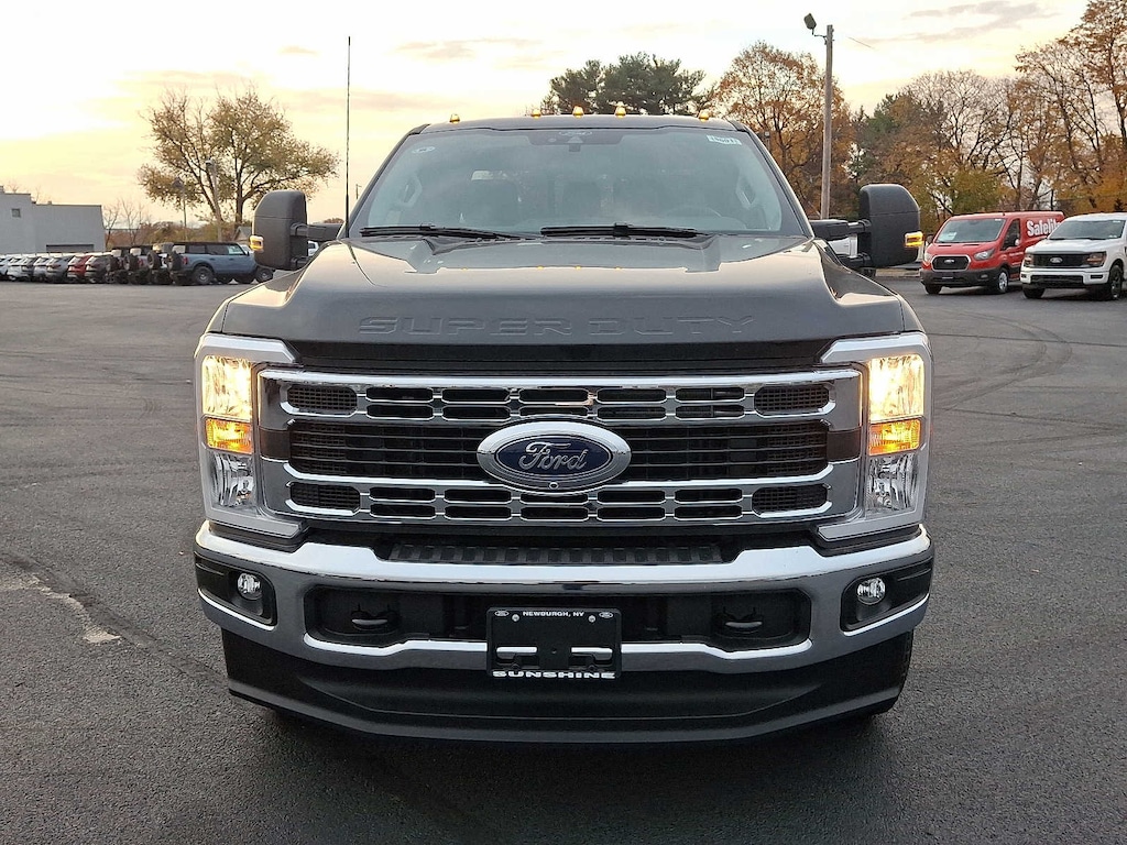 New 2025 Ford Super Duty F-350 SRW F-350 XLT 4WD SuperCab 8 Box