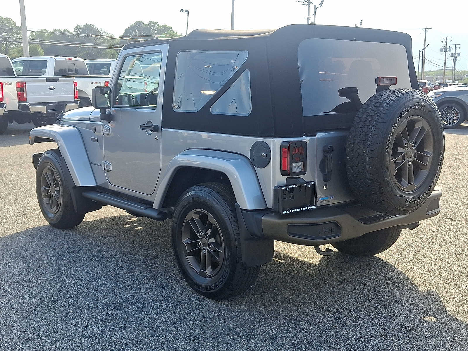 2017 Jeep Wrangler Anniversary Edition photo 4