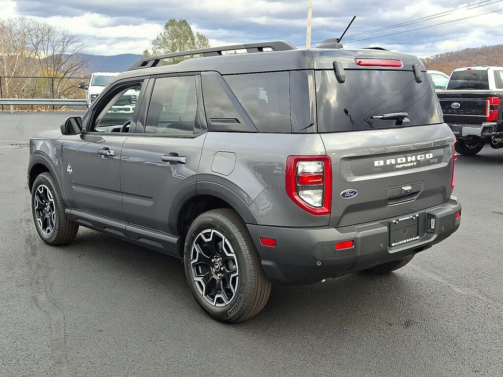 New 2025 Ford Bronco Sport Outer Banks 4x4