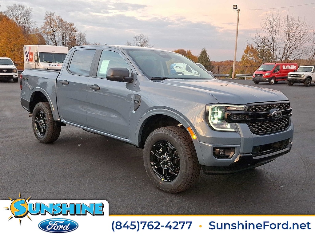 New 2025 Ford Ranger XLT 4WD SuperCrew 5 Box