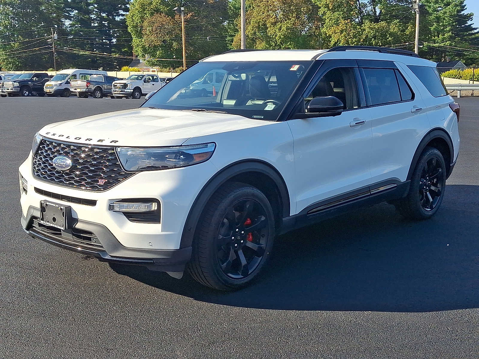 2021 Ford Explorer ST photo 3