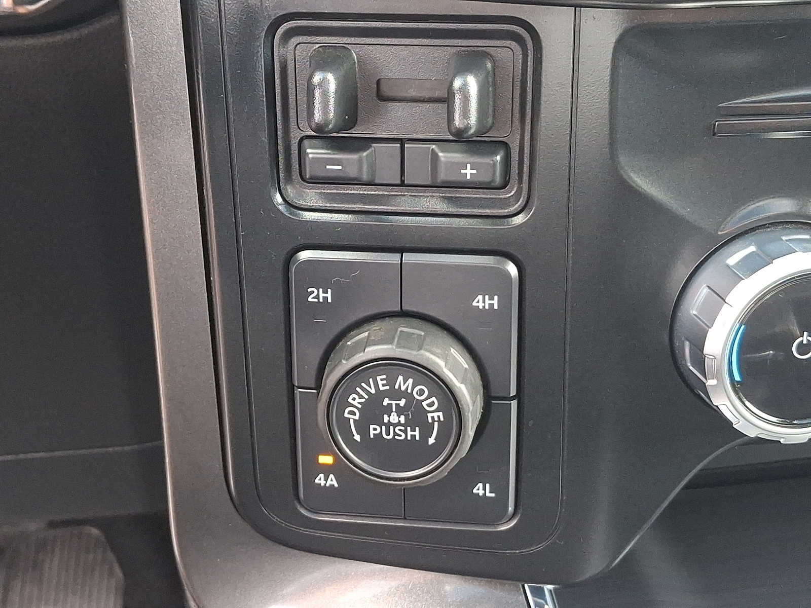 2023 Ford F-150 Lariat - Photo 25