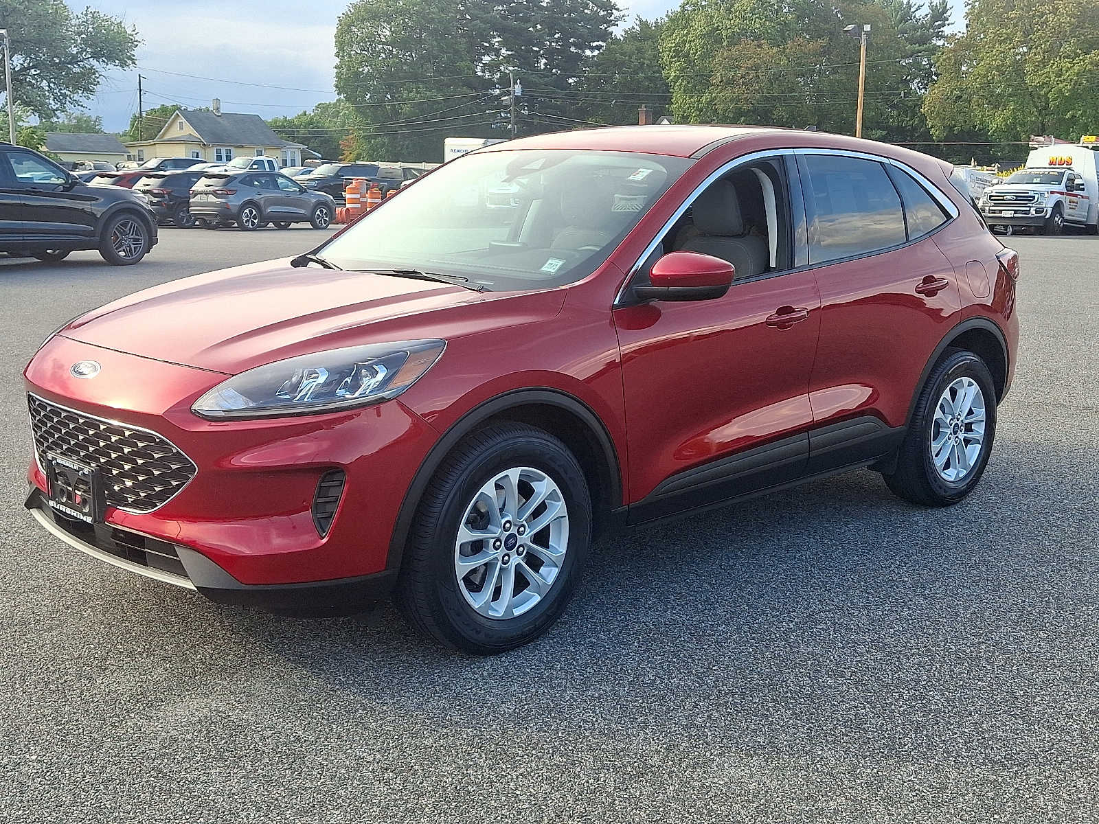 2021 Ford Escape SE photo 2