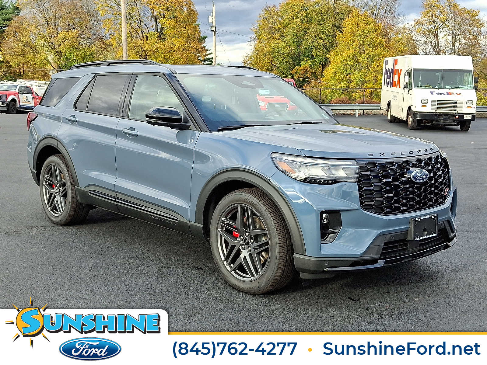 2025 Ford Explorer ST's photo