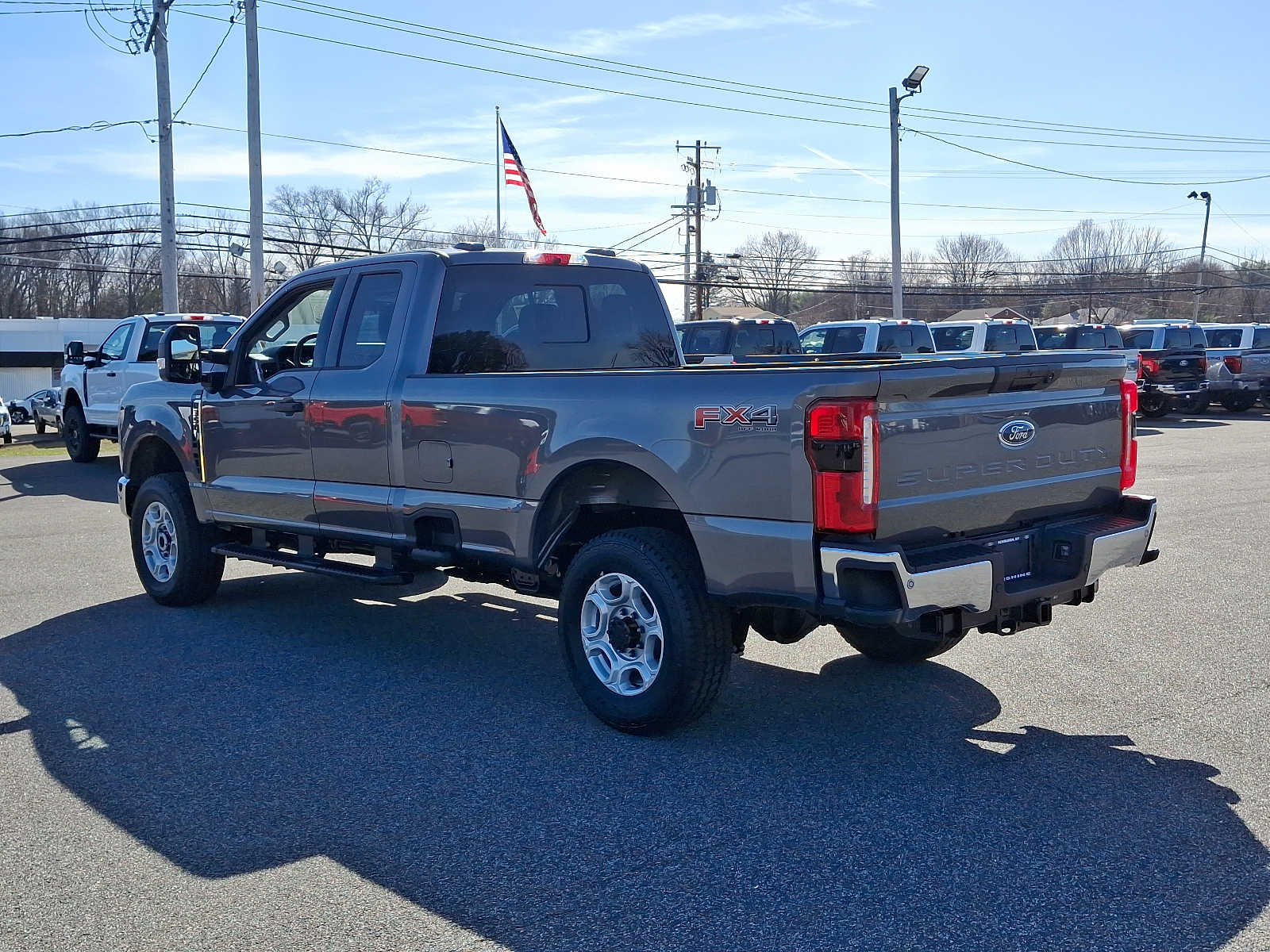 2025 Ford F-350 XLT photo 4