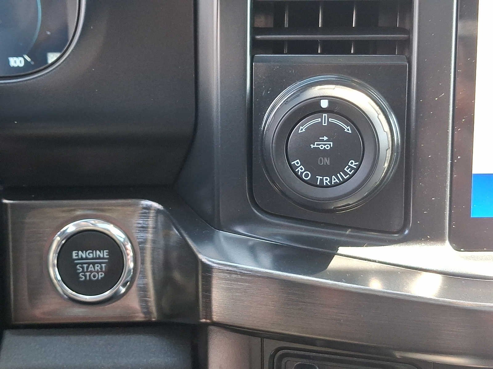 2024 Ford F-350 Super Duty Lariat - Photo 26