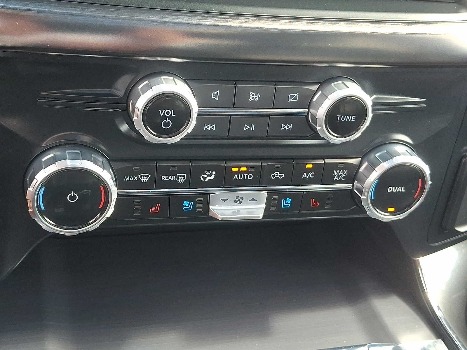 2023 Ford F-150 Lariat - Photo 17