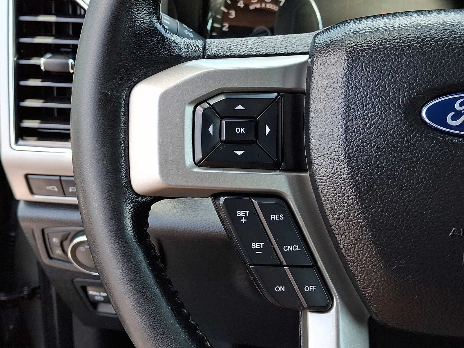 2020 Ford F-150 Lariat - Photo 22
