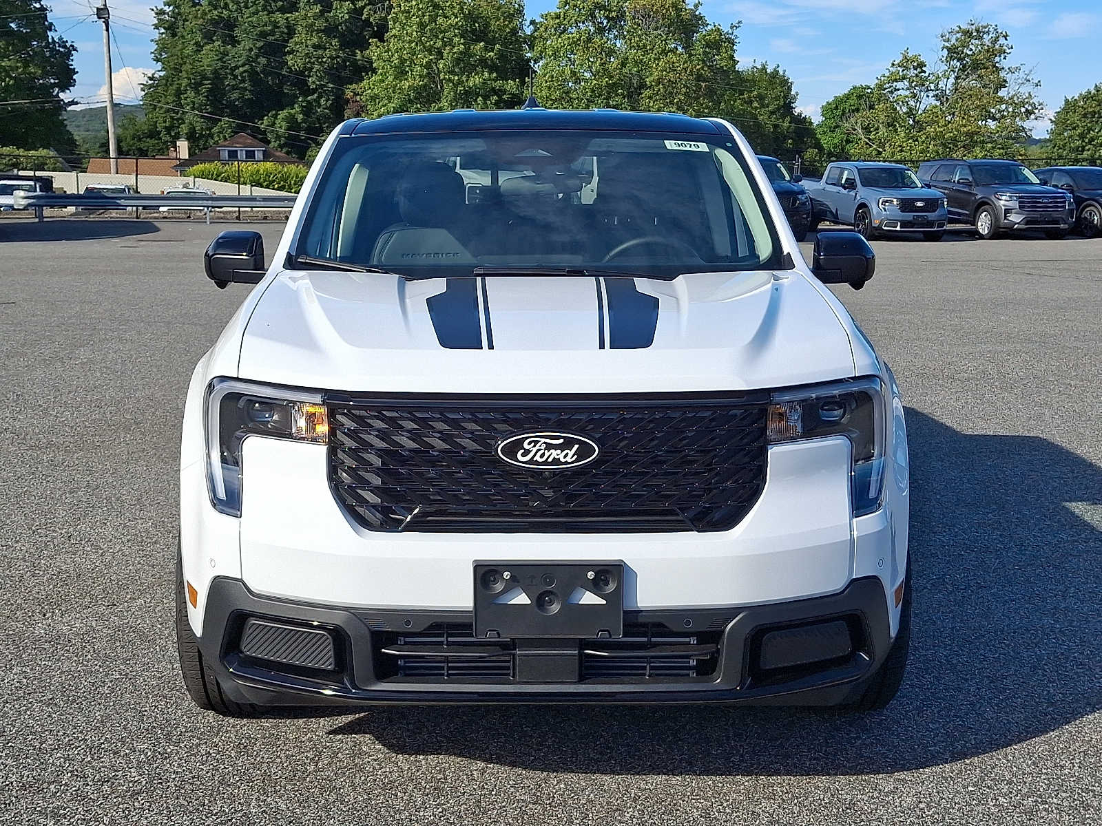 2025 Ford Maverick Lariat photo 2