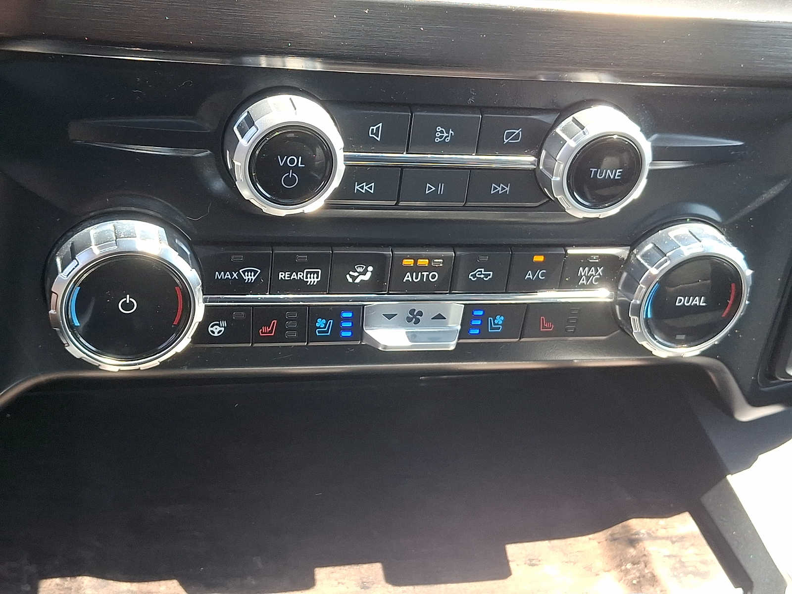 2024 Ford F-350 Super Duty Lariat - Photo 17