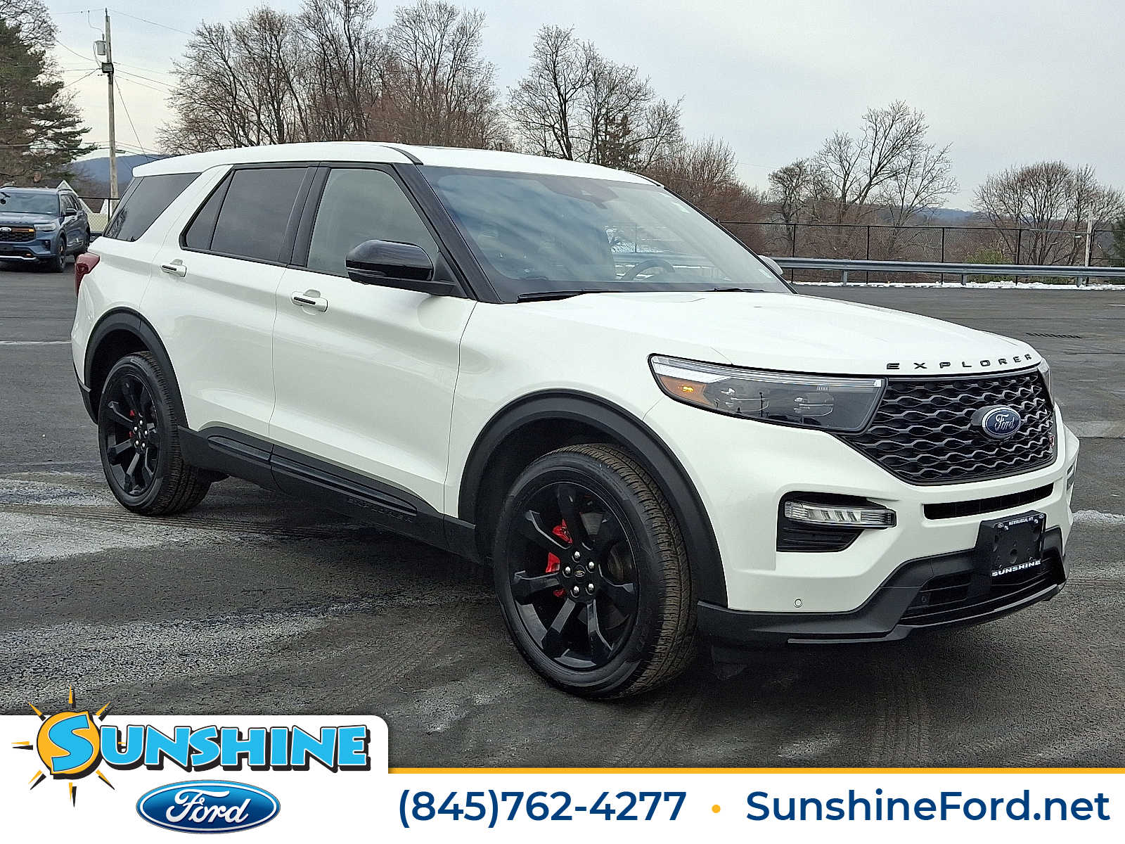 2022 Ford Explorer ST's photo