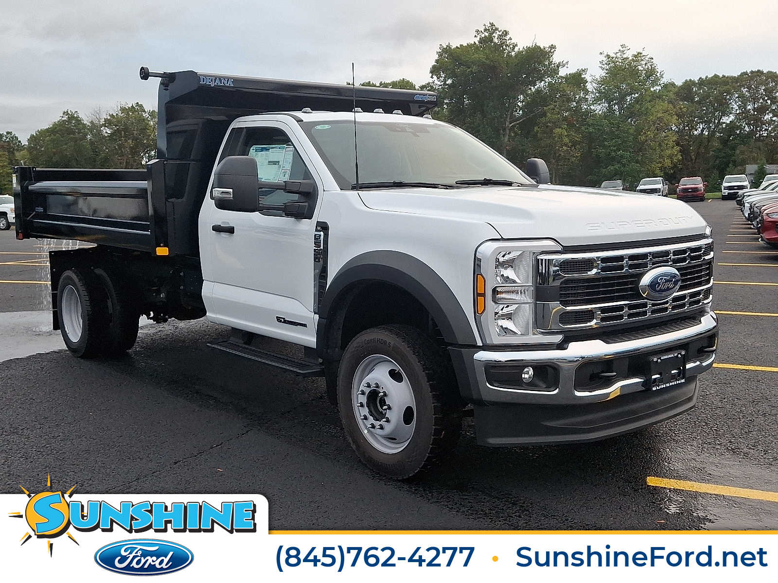 2025 Ford F-550 Super Duty Chassis Cab XL's photo