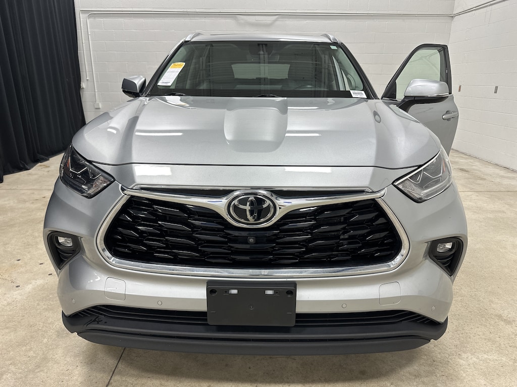 Used 2021 Toyota Highlander Limited SUV