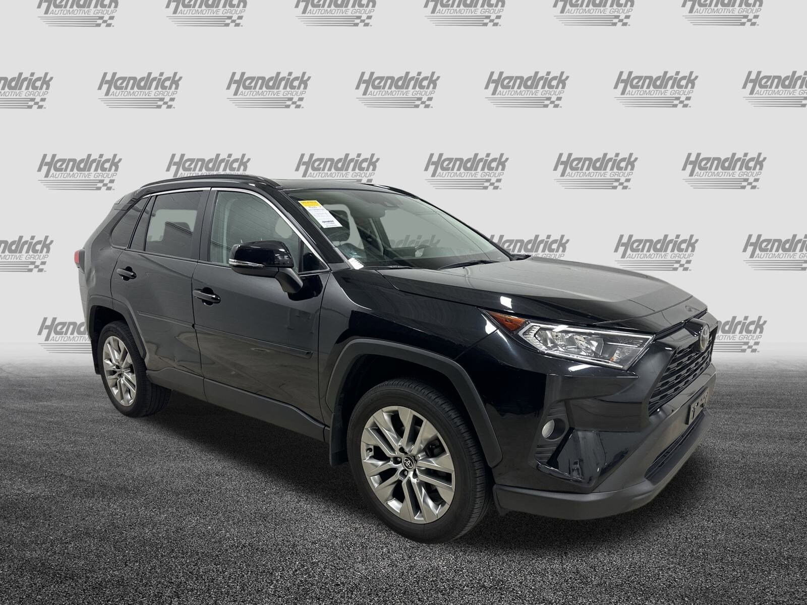 2021 Toyota RAV4 XLE Premium photo 2