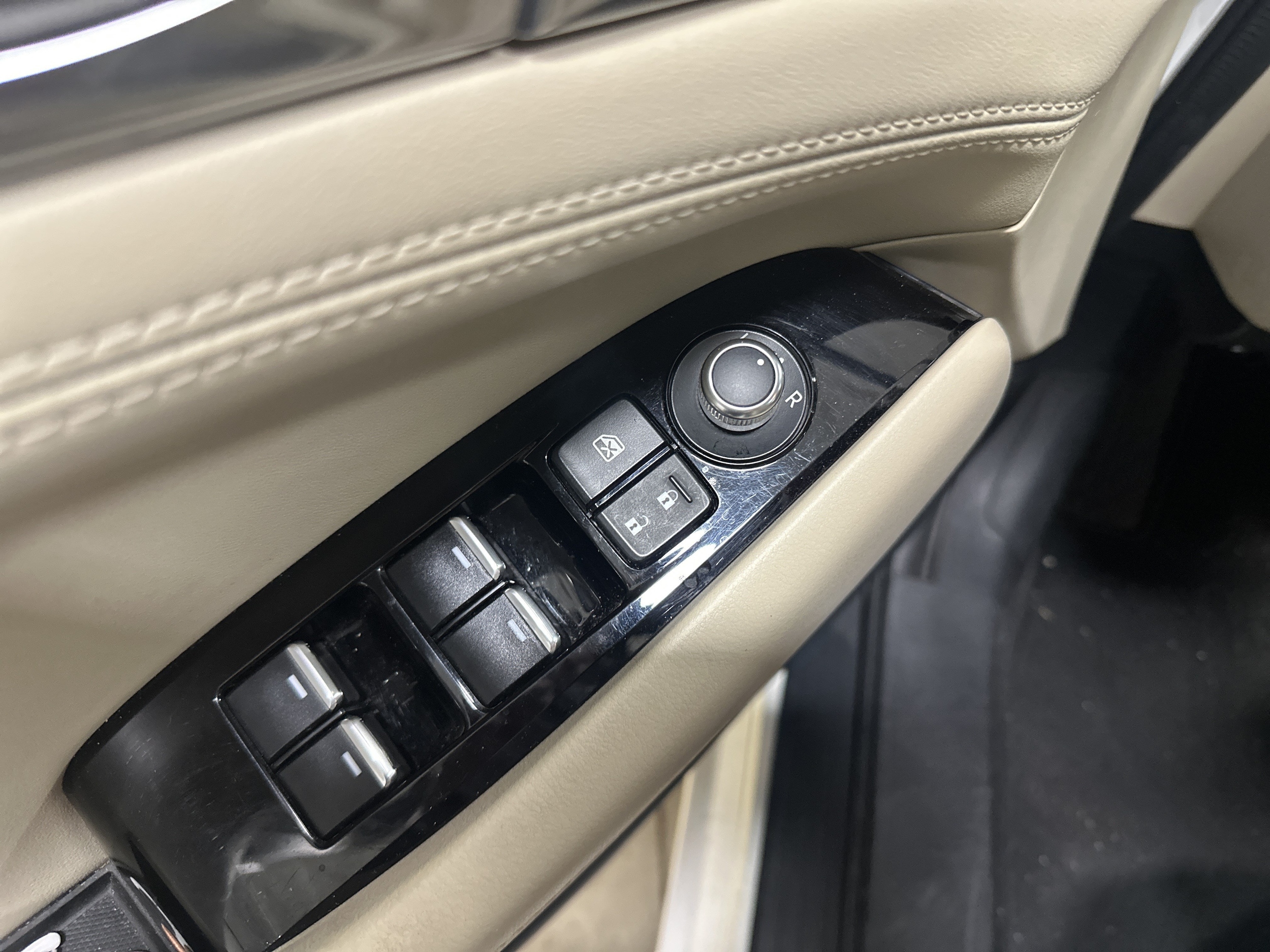 Used 2021 Mazda MAZDA6 Grand Touring with VIN JM1GL1TY1M1600023 for sale in Kansas City